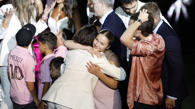 Жуна Дввида Бекхэма Виктория с дочерью Харпер