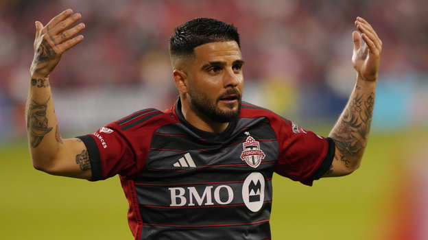 Футболист Лоренцо Инсинье.