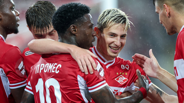 Игроки «Спартака» празднуют гол