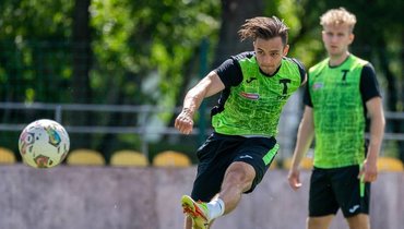 Игроки «Торпедо» на тренировке.