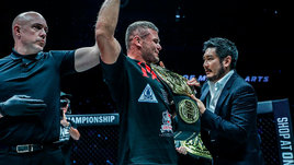 «Встал на колено перед боссом? Готов его на руках носить!» Откровенное интервью с Анатолием Малыхиным