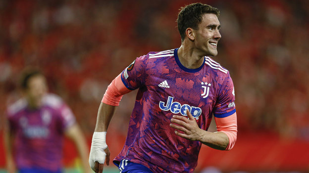 Душан Влахович. Футболист Душан Влахович