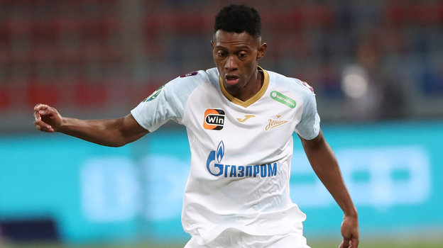 Матео Кассьерра. Футболист Матео Кассьерра