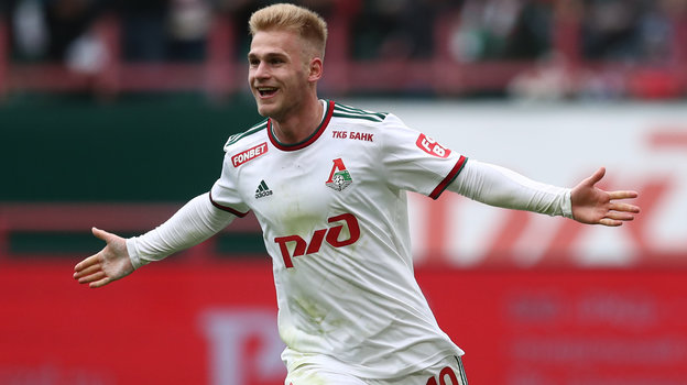 Сергей Пиняев. Футболист Сергей Пиняев