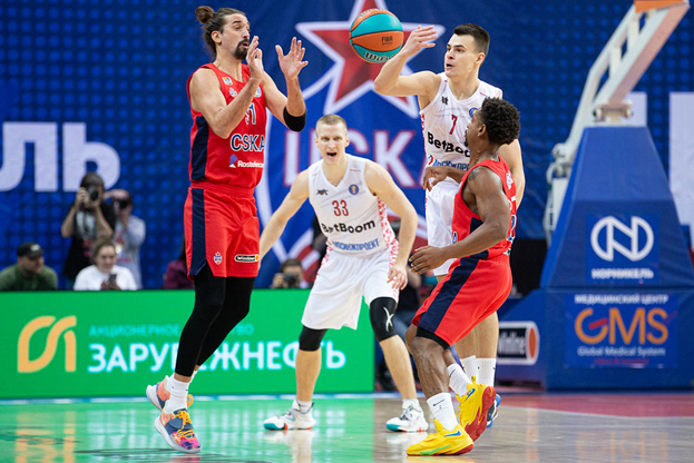 Алексей Швед и Каспер Уйэр в матче против МБА. Алексей Швед и Каспер Уйэр в матче против МБА