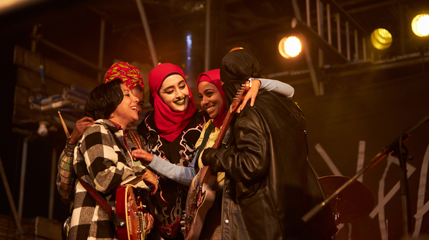 Кадр из сериала «Мы — Lady Parts»