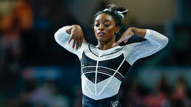 Гимнастка Симона Байлз.