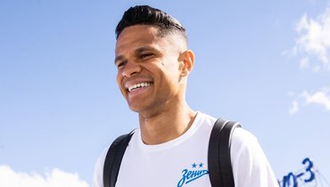 Дуглас Сантос («Зенит»).