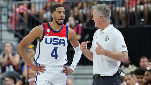 Тайриз Халибертон и Стив Керр.