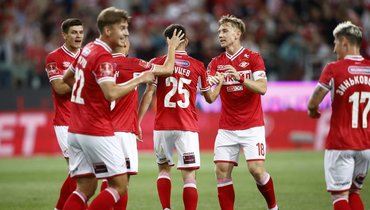 Игроки «Спартака» в матче Кубка России с «Нижним Новгородом».