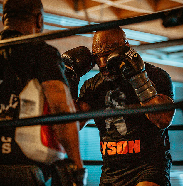 Майк Тайсон. Боксер Майк Тайсон.