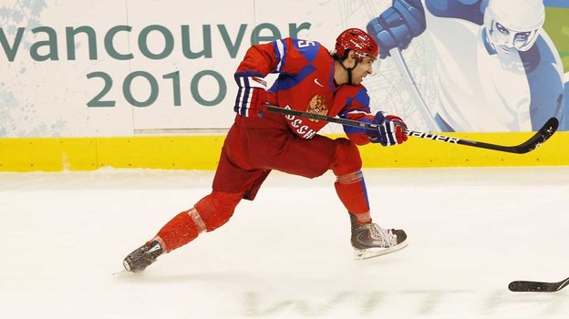 Данис Зарипов в матче за сборную России на Олимпиаде-2010. Данис Зарипов в матче за сборную России на Олимпиаде-2010