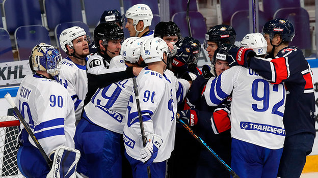 Потасовка в матче «Динамо» и «Металлурга».