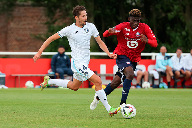 Далер Кузяев. Футболист «Гавра» Далер Кузяев.