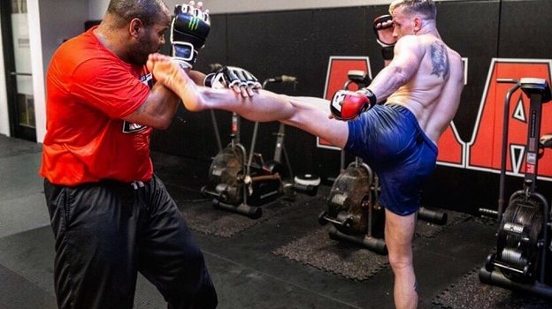 Кайл Дрисколл (справа) и Даниэль Кормье.