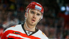 «Обещаниям из НХЛ верить нельзя». Интервью защитника Трямкина — о верности клубу и зарплатах