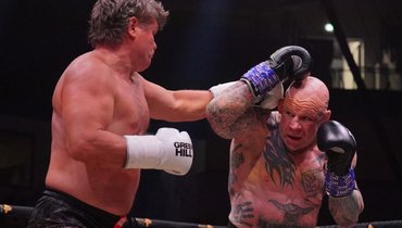 Олег Тактаров и против Джеффа Монсона.