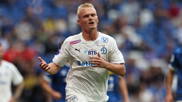 Константин Тюкавин. Футболист Константин Тюкавин