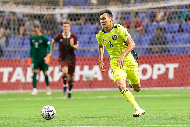 Нуралы Алип.