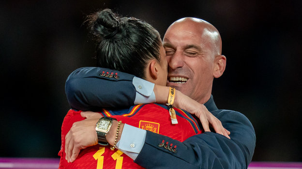 Луис Рубиалес и Дженни Эрмосо.