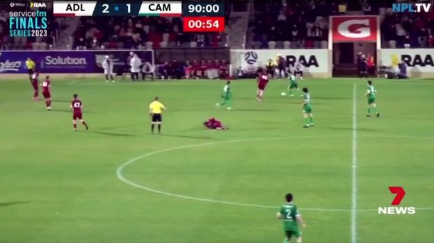 Арбитр Кристиан Вердиккьо спас жизнь футболисту.