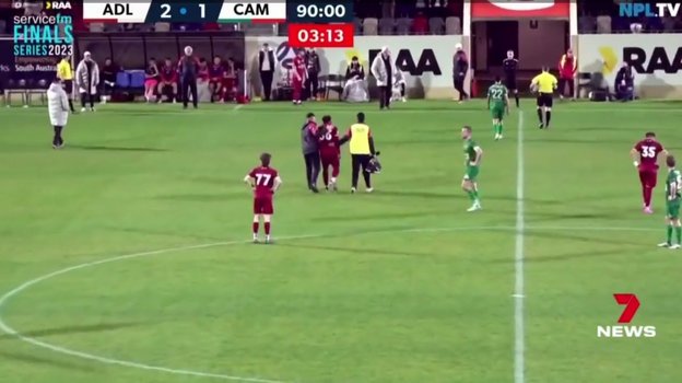 Арбитр Кристиан Вердиккьо спас жизнь футболисту.