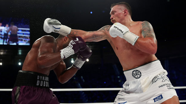 Александр Усик победил Даниэля Дюбуа.