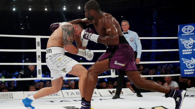 Александр Усик победил Даниэля Дюбуа.