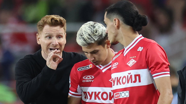 Гильермо Абаскаль, Антон Зиньковский и Хесус Медина. Гильермо Абаскаль, Антон Зиньковский и Хесус Медина