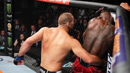 Исраэль Адесанья — Шон Стрикленд: видеообзор боя UFC 293