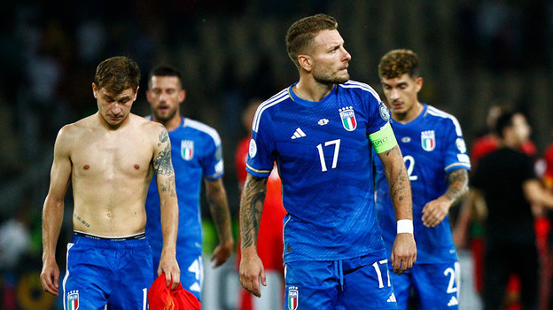 Футболисты сборной Италии после матча с Северной Македонией.