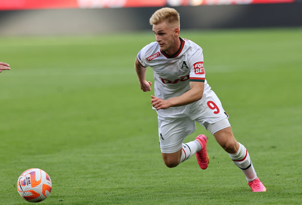 Сергей Пиняев. Футболист «Локомотива» Сергей Пиняев