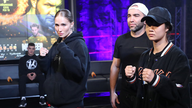 Анастасия Янькова, Камил Гаджиев и Янь Юйсинь. Анастасия Янькова, Камил Гаджиев и Янь Юйсинь