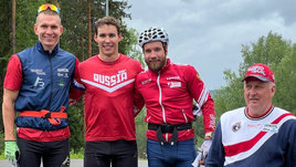 Александр Большунов, Александр Терентьев, Алексей Червоткин и тренер Юрий Бородавко