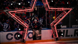 Хоккеисты СКА выходят на лед