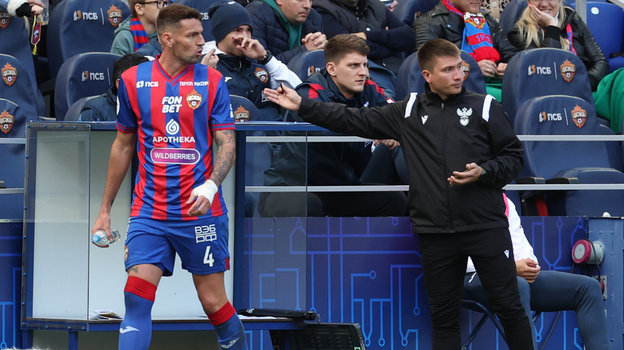 Виллиан Роша покидает поле удаления