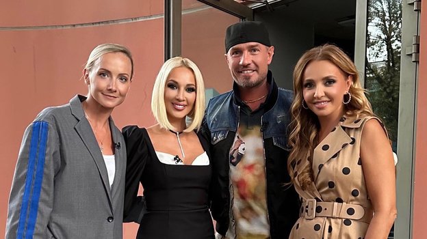 Оксана Домнина, Лера Кудрявцева, Роман Костомаров и Татьяна Навка.