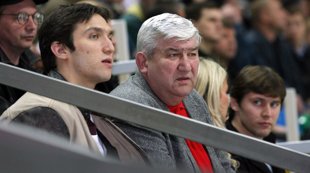 Александр Овечкин и его отец Михаил. Александр Овечкин и его отец Михаил