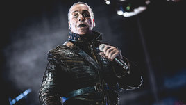 Солист рок-группы Rammstein Тилль Линдеманн.