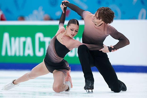 Ирина Хавронина и Девид Нарижный. Фигуристы Ирина Хавронина и Девид Нарижный.