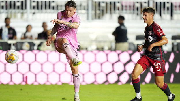 21 сентября. «Интер Майами» — «Торонто» — 4:0. Роберт Тэйлор бьет по воротам.