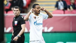 Изидор рвался в Европу, но клюнул на предложение «Зенита». Накажет ли его «Локомотив» за предательство?