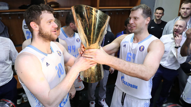 Андрей Зубков и Сергей Моня. Баскетболисты Андрей Зубков и Сергей Моня