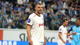 «Локомотив» сотворил сенсацию в Питере, но все обсуждали Дзюбу. В игре с «Нижним» к нему будет особое внимание