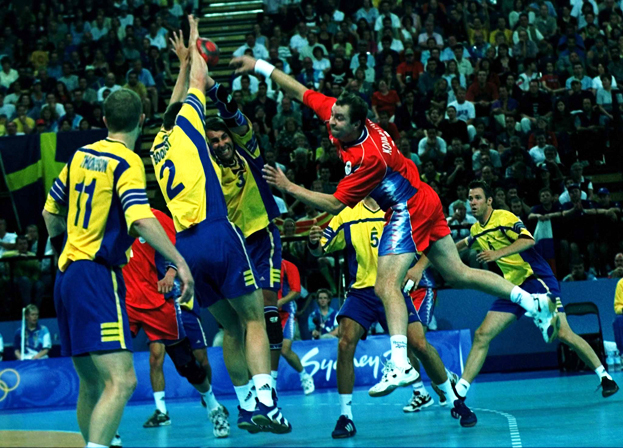 Игровой эпизод финального матча против сборной Швеции. Игровой эпизод финального матча против сборной Швеции на Олимпиаде-2000