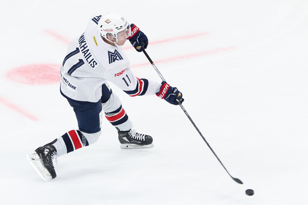 Никита Михайлис. Хоккеист Никита Михайлис