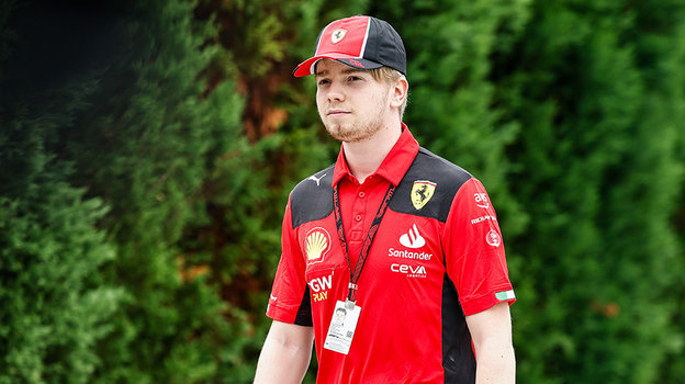 Роберт Шварцман. Гонщик Роберт Шварцман.