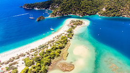 Голубая лагуна с высоты.