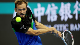 Медведев заблистал в Пекине. Россиянин стильно вышел в финал, обыграв принципиального соперника