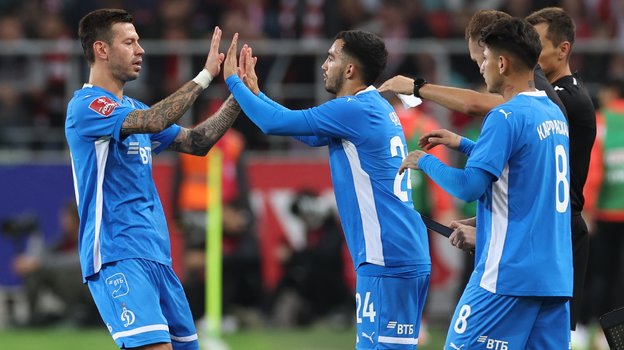 Федор Смолов и Луис Чавес.